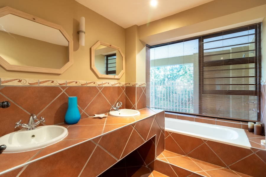 9 Bedroom Property for Sale in West Bank Eastern Cape